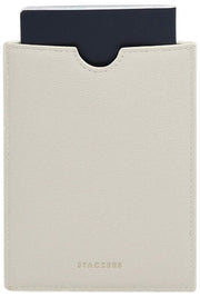 Stackers Shell Passport Sleeve - Havregryncreme