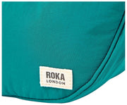 Roka Farringdon Taslon Crossbody-taske - Ocean View Blue