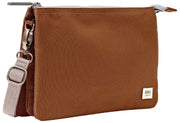 Roka Carnaby XL Genbrugt lærreds Crossbody-taske - Cinnamon Brown