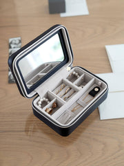 Stackers Luxury Travel smykkeskrin - Sort Raffia