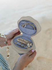 Stackers Shell Travel smykkeskrin - Havregryncreme