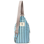Roka Willesden B Stor genbrugslærred Crossbody-taske - Blå Strib